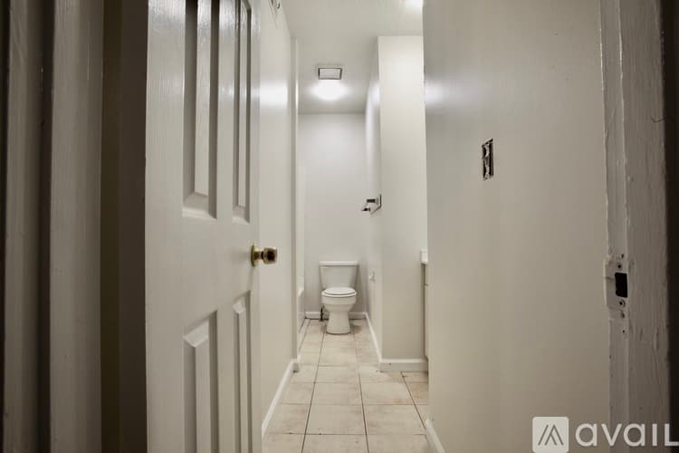 Buford Apartment: 650 Allen Street Northeast