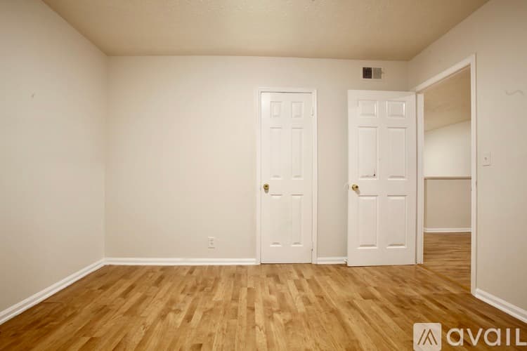 Buford Apartment: 650 Allen Street Northeast