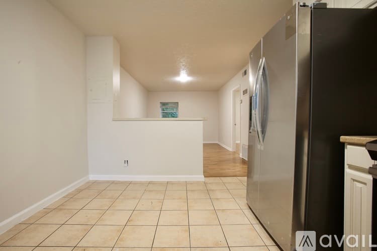 Buford Apartment: 650 Allen Street Northeast