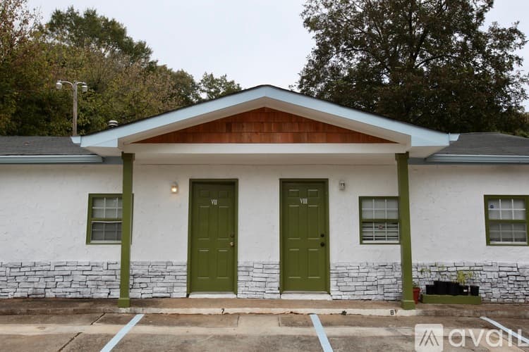 Buford Apartment: 650 Allen Street Northeast