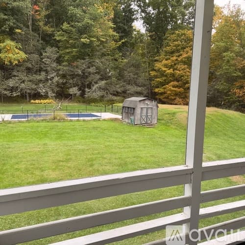 Paupack House: 334 Gumbletown Road