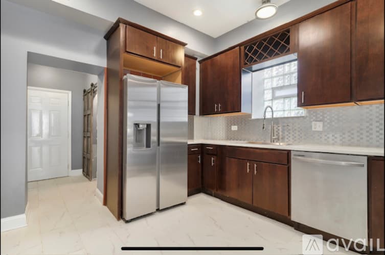 Chicago Apartment: 6549 S St Lawrence Ave