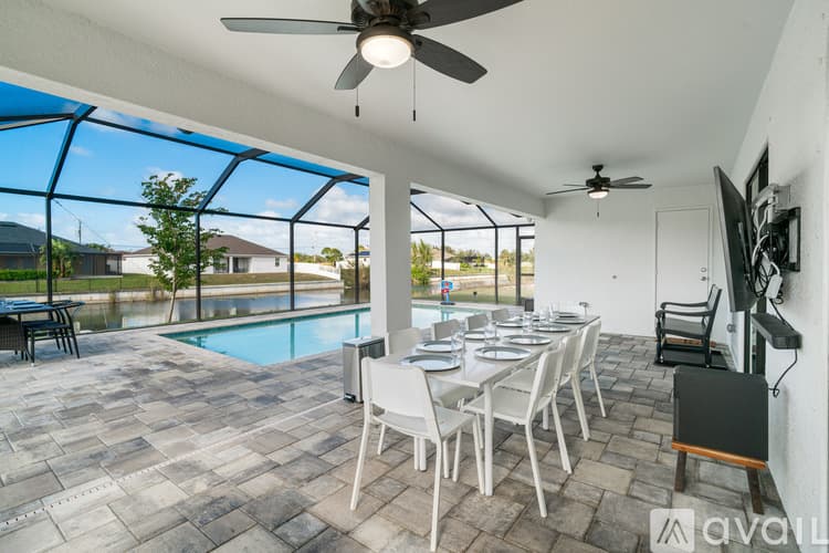Cape Coral House: 2510 Southwest 10th Avenue