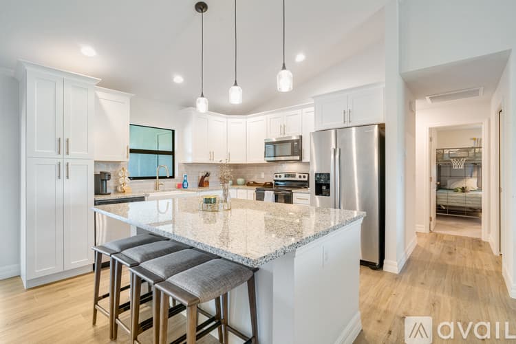 Cape Coral House: 2510 Southwest 10th Avenue