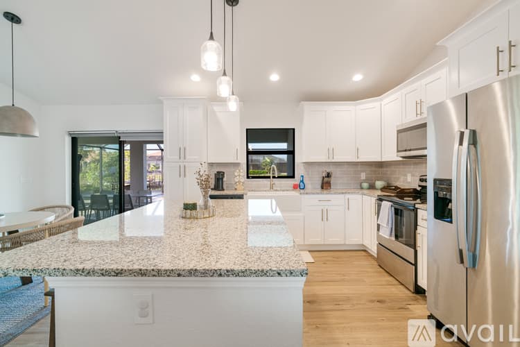 Cape Coral House: 2510 Southwest 10th Avenue
