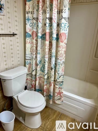 Port Richey House: 7032 Commons Blvd