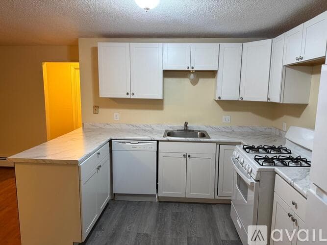 Nashua Condo: 2 New Haven Drive