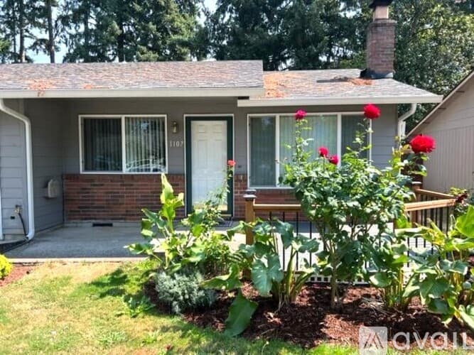 Vancouver Apartment: 1107 Northeast 142nd Avenue