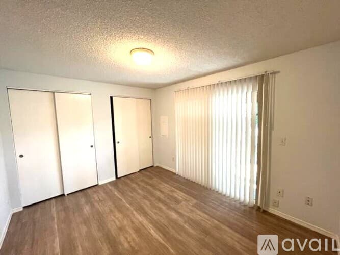 Vancouver Apartment: 1107 Northeast 142nd Avenue