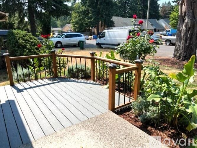 Vancouver Apartment: 1107 Northeast 142nd Avenue