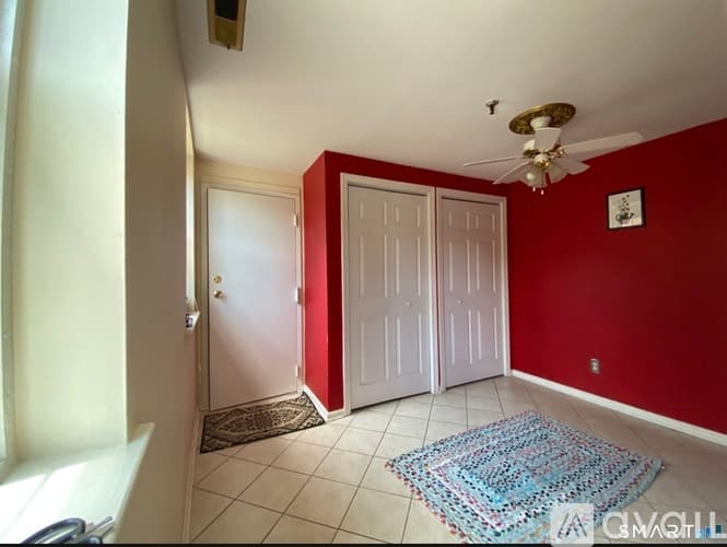 Middletown Condo: 1 Russell Street
