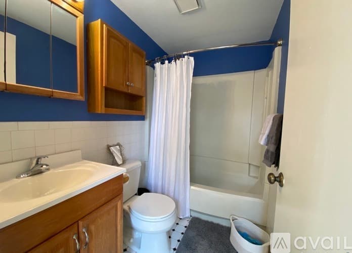 Middletown Condo: 1 Russell Street