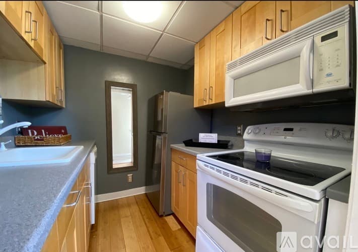 Middletown Condo: 1 Russell Street