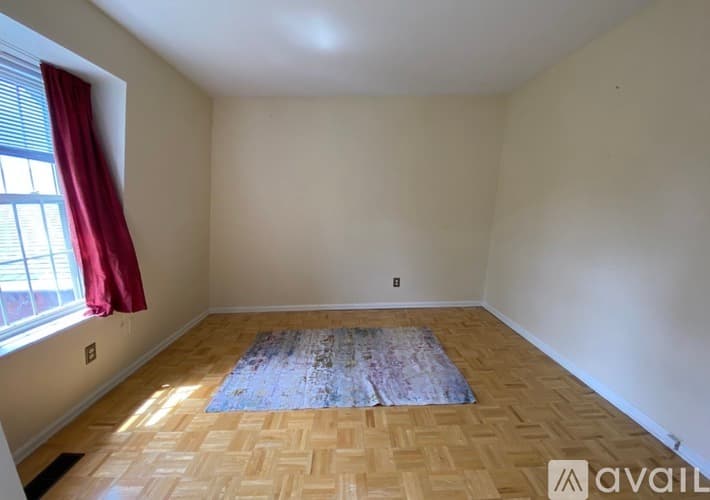 Middletown Condo: 1 Russell Street