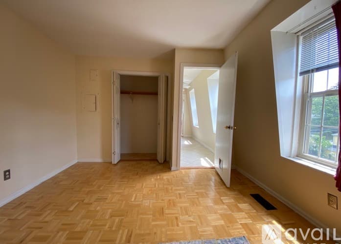 Middletown Condo: 1 Russell Street