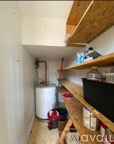 Middletown Condo: 1 Russell Street