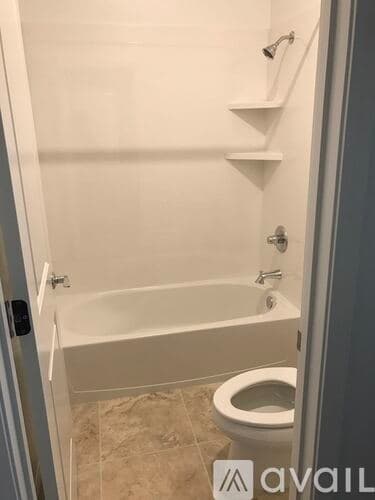 Marina House: 249 9th St