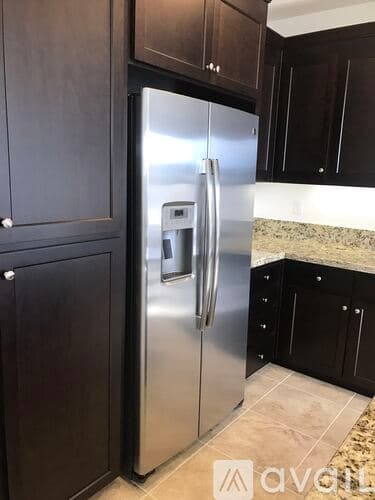 Marina House: 249 9th St