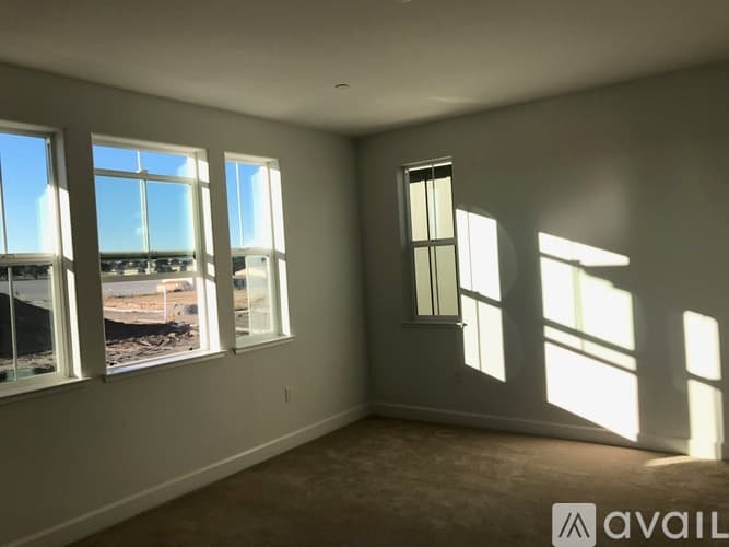 Marina House: 249 9th St