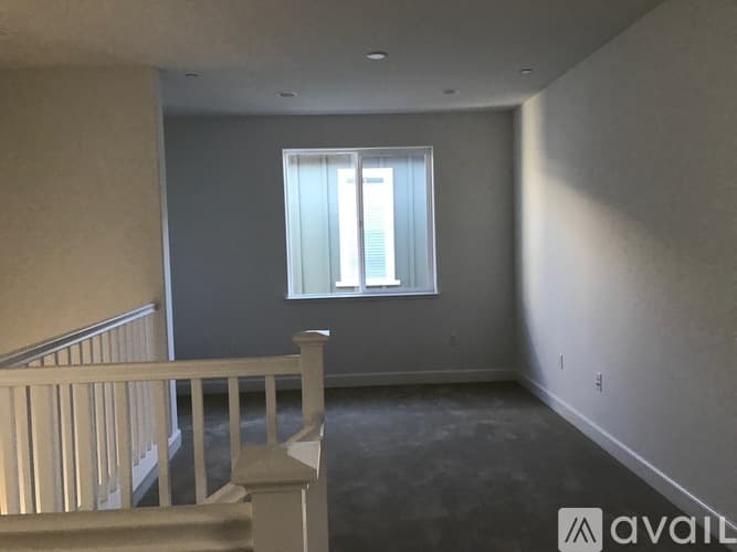 Marina House: 249 9th St