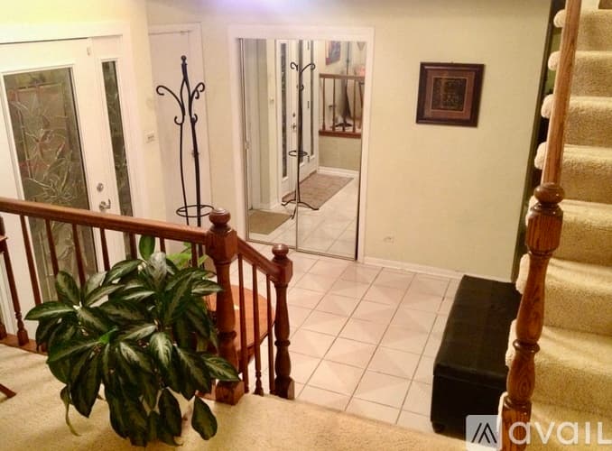 Lynwood House: 2721 Wind Point Ct