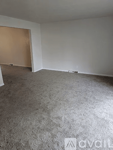 Peoria House: 5311 N Woodview Ave