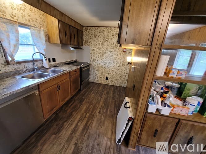 Houston House: 2119 Hunting Quarter Rd
