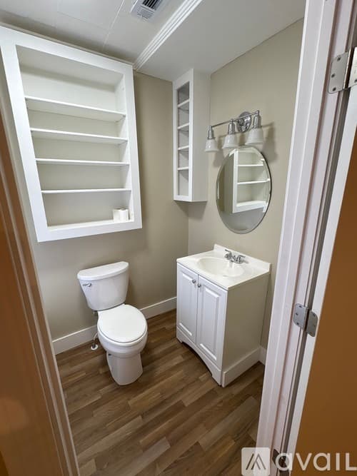 Crawfordville House: 339 Sharon Street