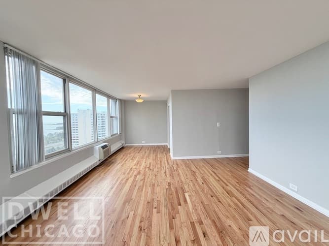 Chicago Apartment: 5650 N Sheridan Rd