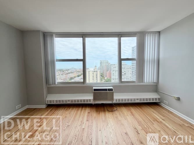 Chicago Apartment: 5650 N Sheridan Rd