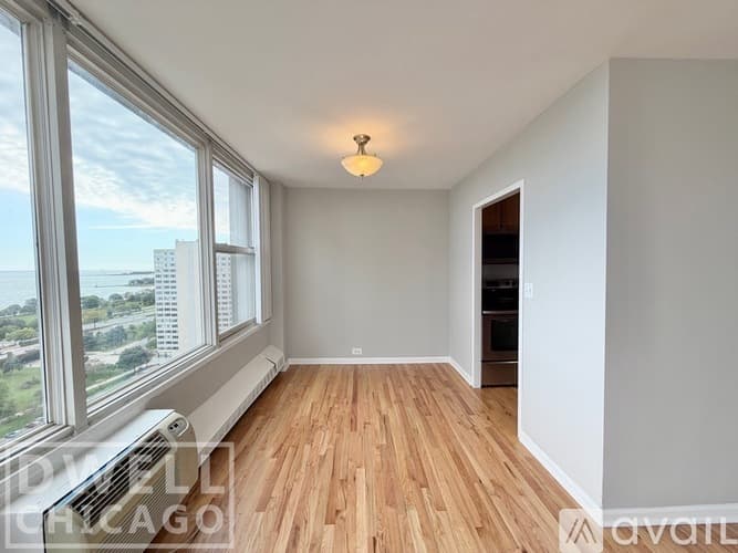 Chicago Apartment: 5650 N Sheridan Rd