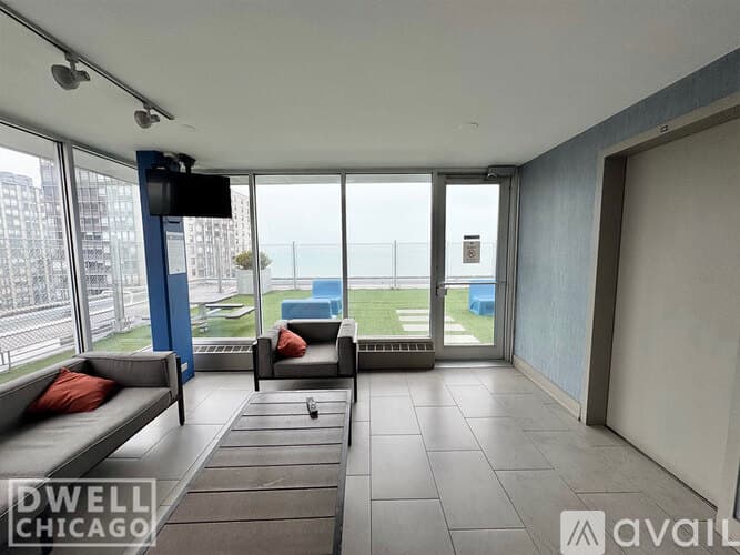 Chicago Apartment: 5650 N Sheridan Rd