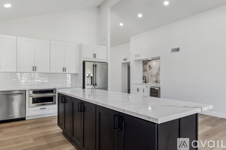Sun Lakes House: 10846 East Navajo Drive