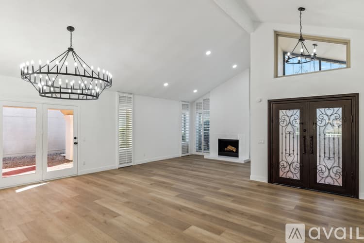 Sun Lakes House: 10846 East Navajo Drive