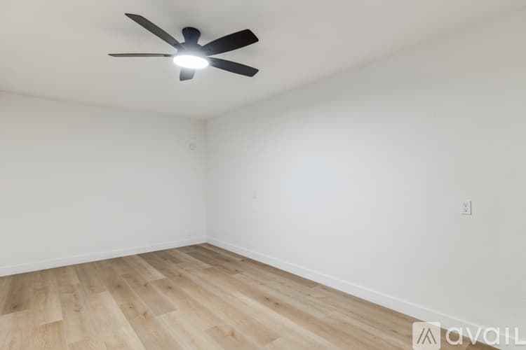 Sun Lakes House: 10846 East Navajo Drive