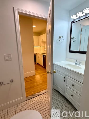 Boston Apartment: 24 Yarmouth St