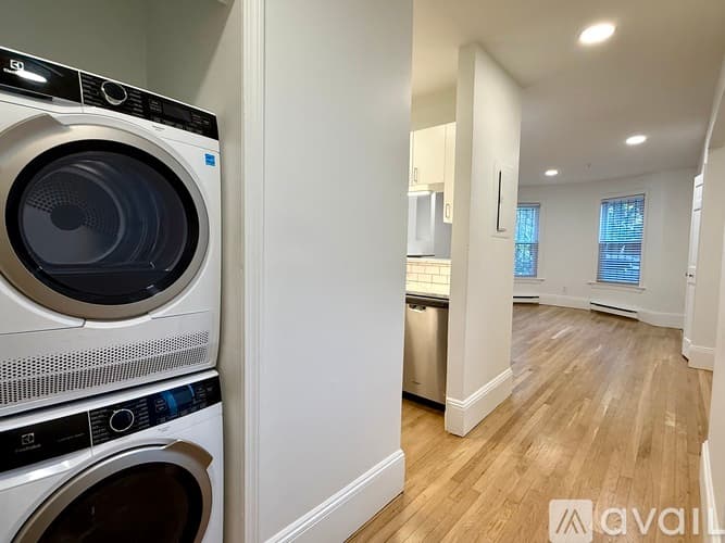 Boston Apartment: 24 Yarmouth St