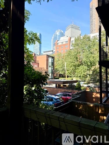 Boston Apartment: 24 Yarmouth St