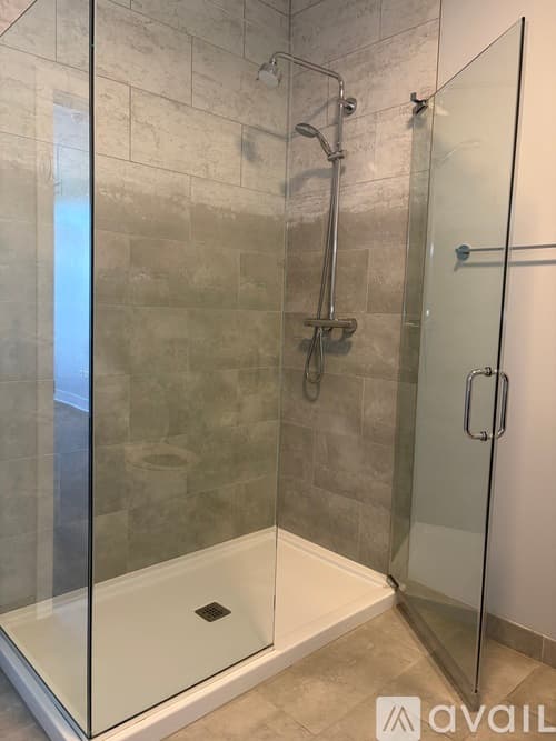 Wilmette Apartment: 617 Green Bay Rd