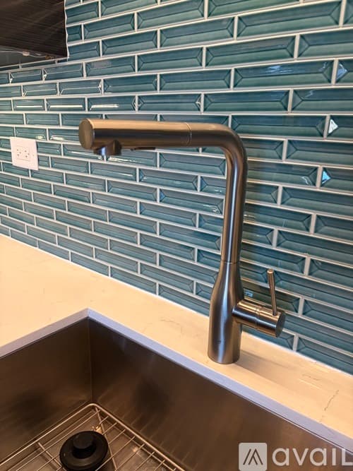 Wilmette Apartment: 617 Green Bay Rd