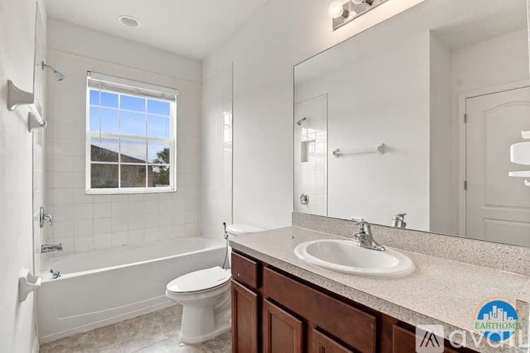 Riverview Townhome: 10406 Orchid Mist Ct