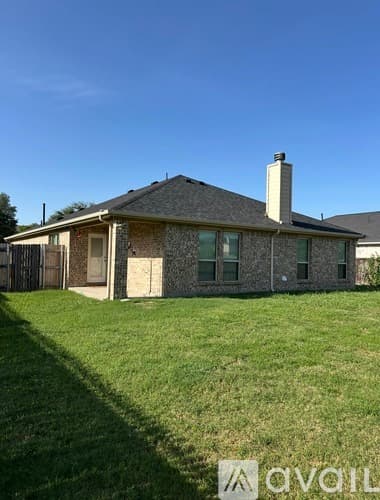 Forney House: 211 Patriot Parkway