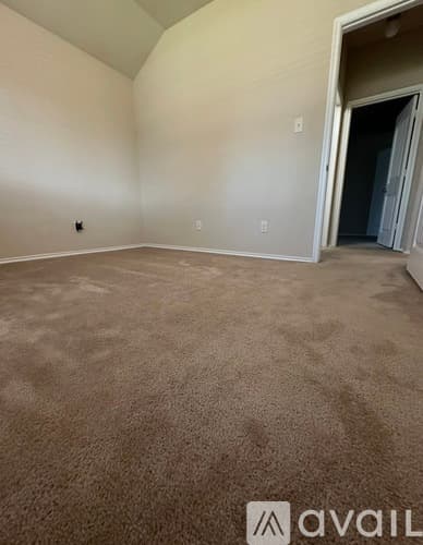 Forney House: 211 Patriot Parkway