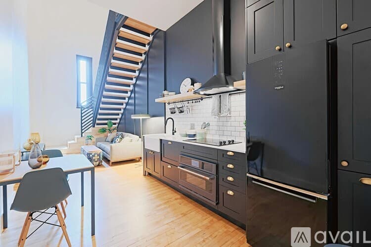 Kansas City Apartment: 315 East 39th Street