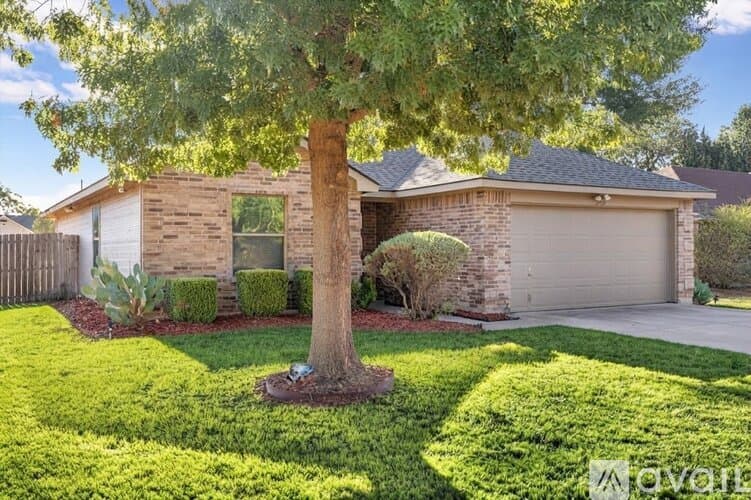 Fort Worth House: 2721 Carten St