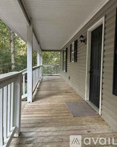 Demorest House: 155 Gator Hill Dr
