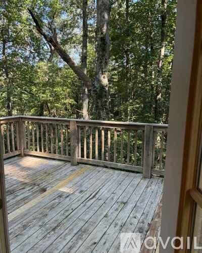 Demorest House: 155 Gator Hill Dr