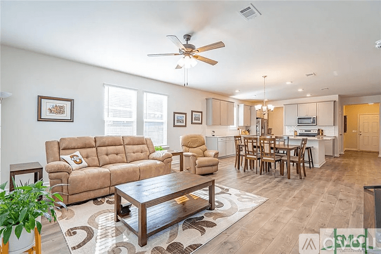 Pooler House: 2 Waterbuck Ct