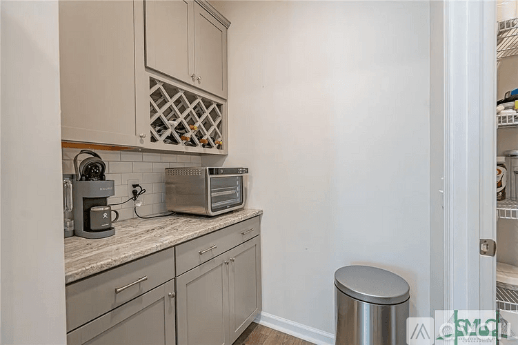 Pooler House: 2 Waterbuck Ct