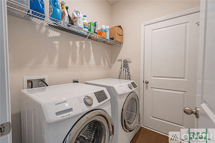 Pooler House: 2 Waterbuck Ct
